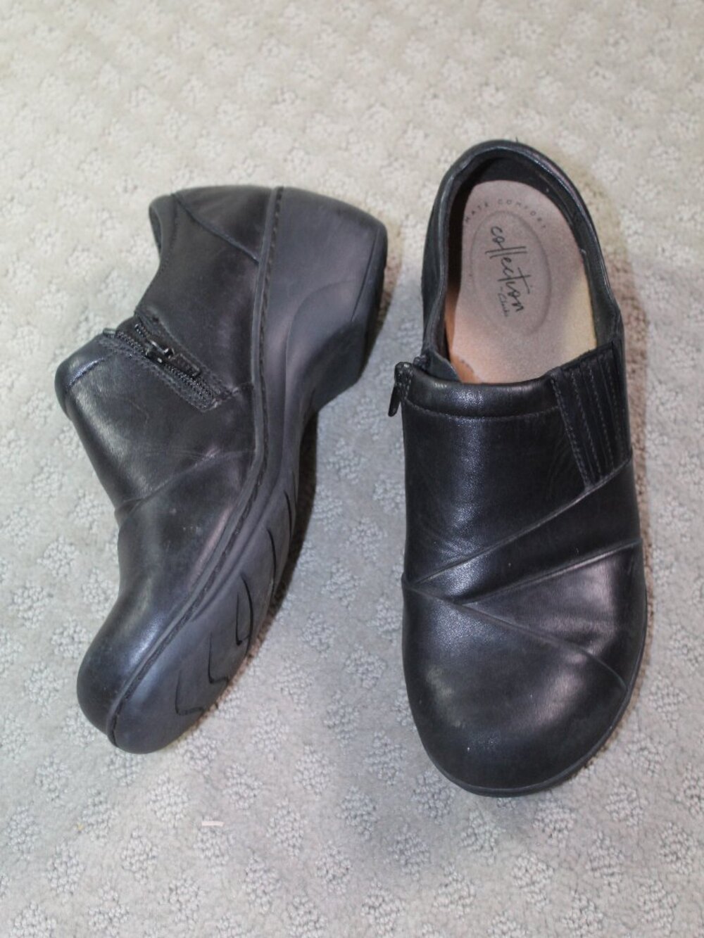 Clarks Women’s Size 10 M Black Leather Side Zip Slip On Comfort Loafers